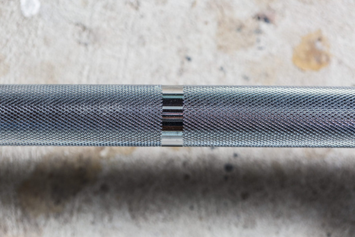 York Barbell 7′ Olympic Weight Bar With Steel Sleeves