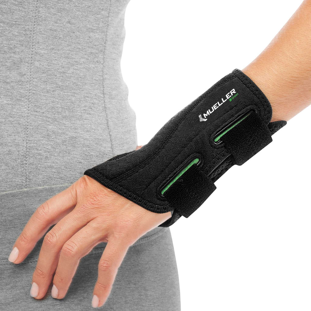 Mueller Green Fitted Wrist Brace